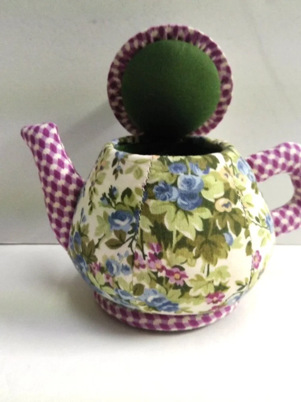 Dritz Collectible Pin Cushion Teapot Floral Pattern Blue Purple Vintage